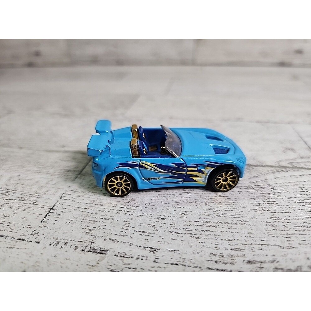 Tantrum Hot Wheels 2001 Hot Tunerz Series Light Blue 10 Spoke Rims 1:64 Loose
